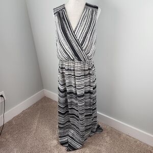 Apt 9 Splice Neck And Back Half Lined Elastic Waist Maxi Dress Size Medium